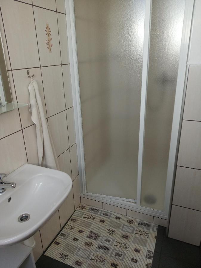 Penzion Na Podlesi Ve Zlate Korune Zlata Koruna Ngoại thất bức ảnh